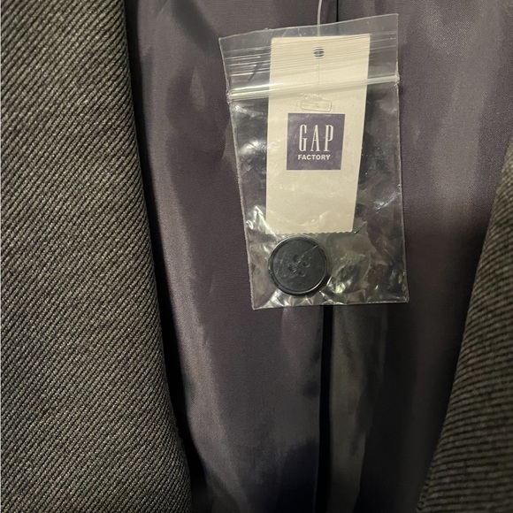 Gap factory academy blazer charcoal grey sz . 18 runs a bit small. - Picture 5 of 11